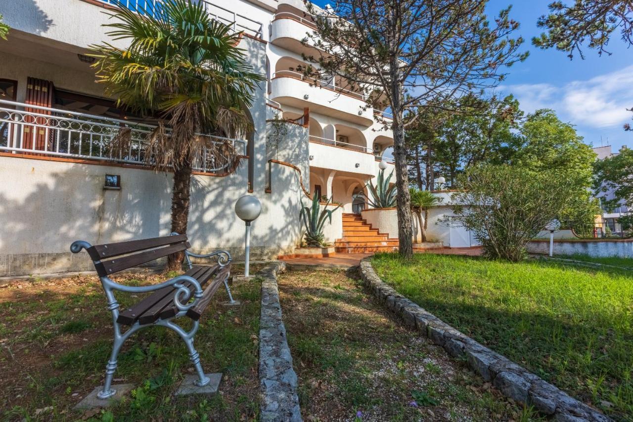 Guest House Agava Crikvenica Exterior foto